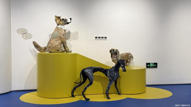 smart联名狗狗视界艺术展登陆上海精灵1号20项宠物友好配置亮相(图3)
