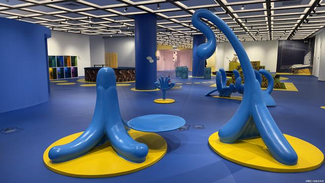smart联名狗狗视界艺术展登陆上海精灵1号20项宠物友好配置亮相(图2)